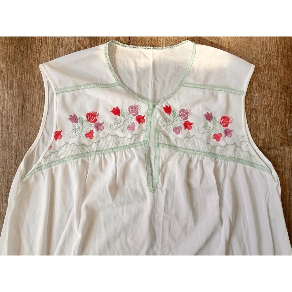 Vintage White nightgown and‎ robe set size M (35-37), JCPenney - Picture 4 of 11